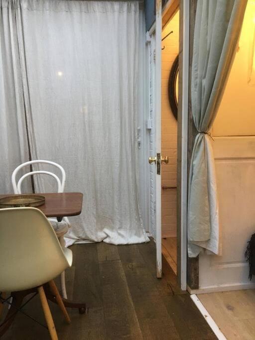 Tiny Hideaway In Apartamento *