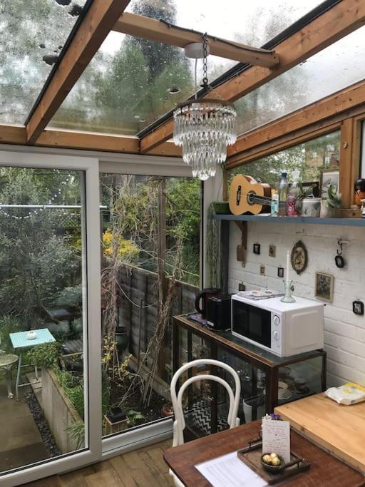 Tiny Hideaway In Apartamento